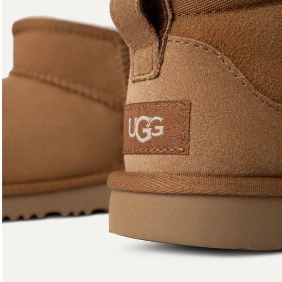 UGG Classic Ultra Mini Kids - Picture 4 of 10